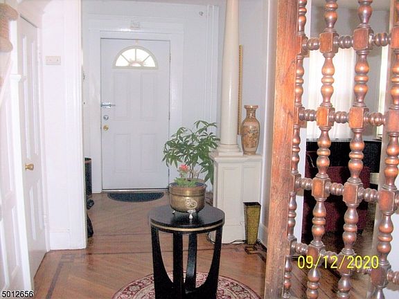 3rd image of 131 N Essex Ave