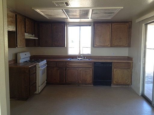 2nd image of 21450 Laguna Rd APT 3