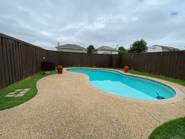 1011 Michelson Ln — Photo 14