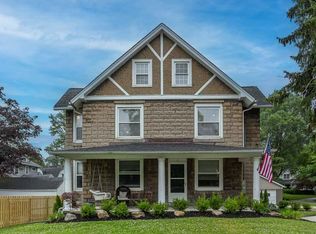 57 S Main St #B, Chagrin Falls, OH 44022