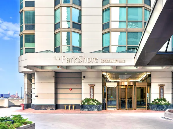 195 N Harbor Dr APT 5403, Chicago, IL 60601