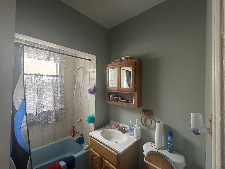 717 E 91st St #2 — Photo 7