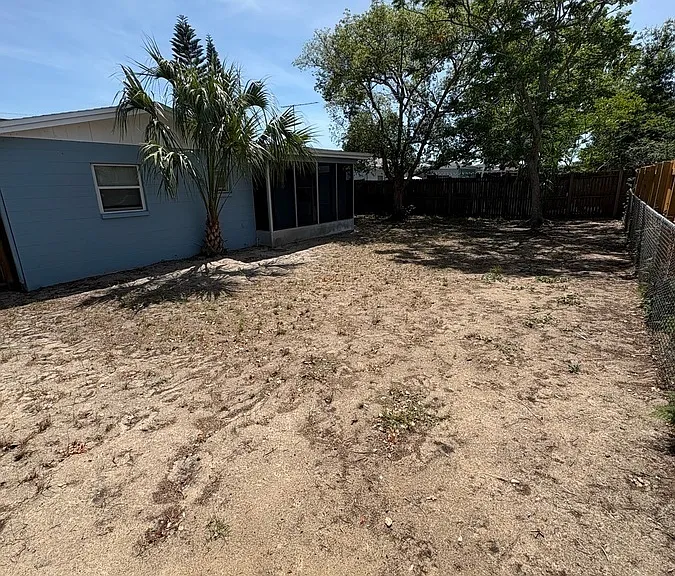 8447 Paxton Dr — Photo 35