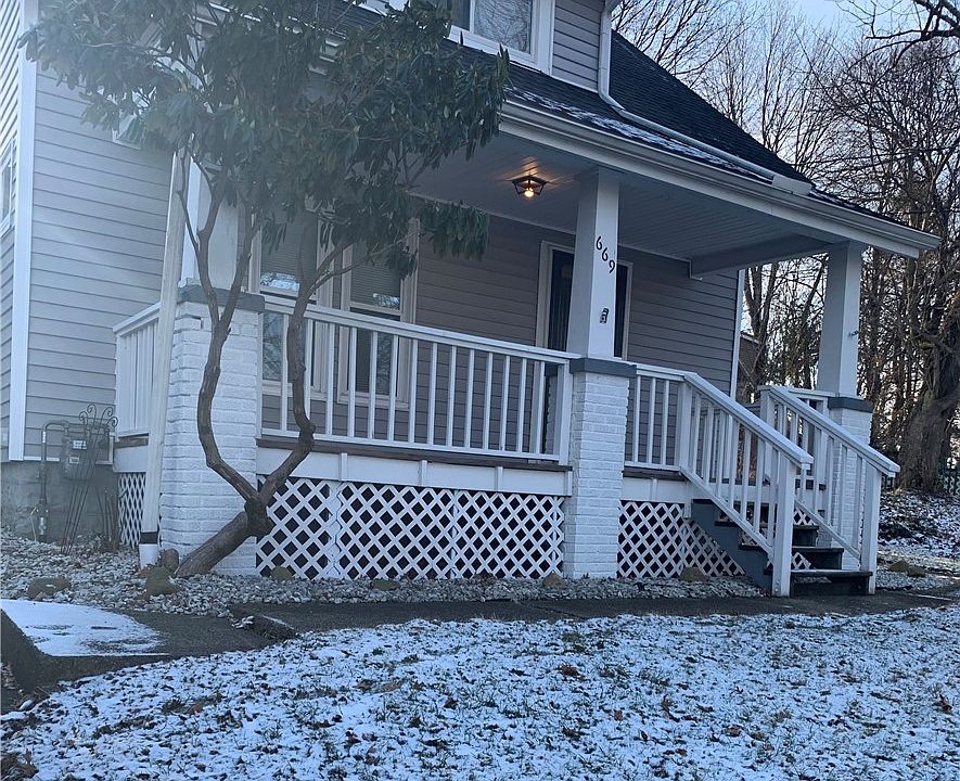 1st image of 669 N Way St
