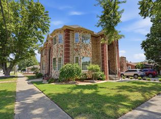 8336 Nightingale St, Dearborn Heights, MI 48127