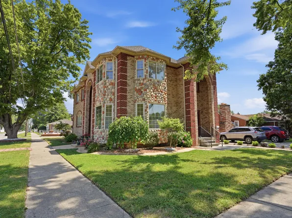 8336 Nightingale St, Dearborn Heights, MI 48127