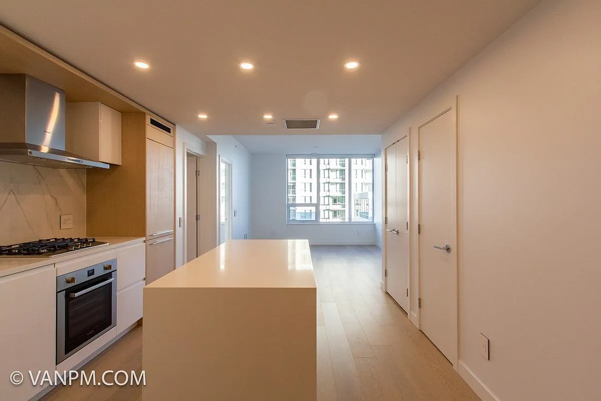 Building Photo - 15165 Thrift Ave #505