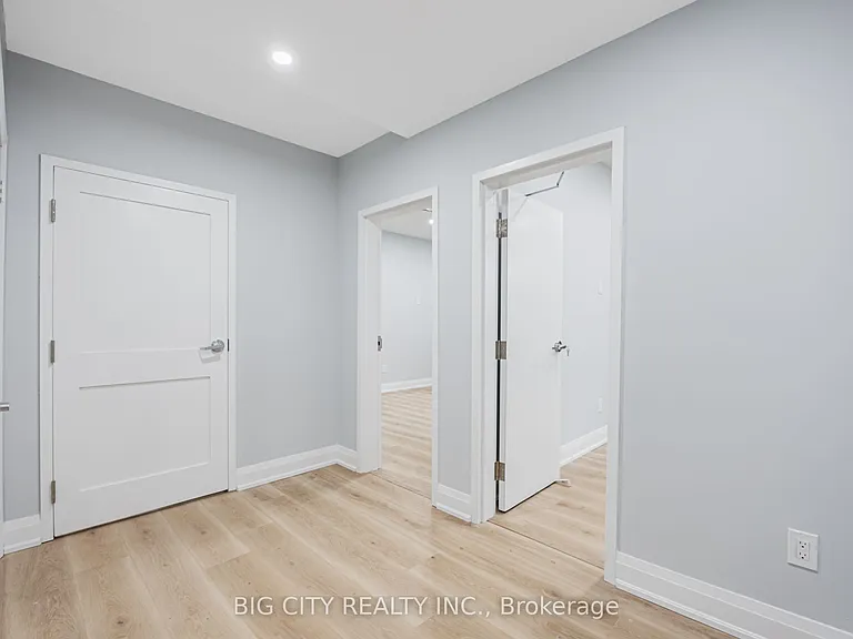 39 Aragon Ave #A — Photo 3