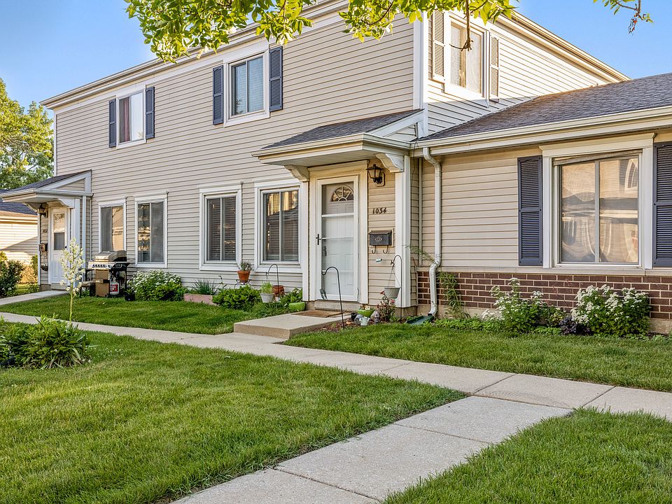 1st image of 1034 Cove Dr #147B