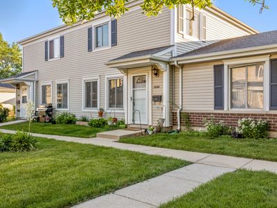 1034 Cove Dr #147B, Prospect Heights, IL, 60070