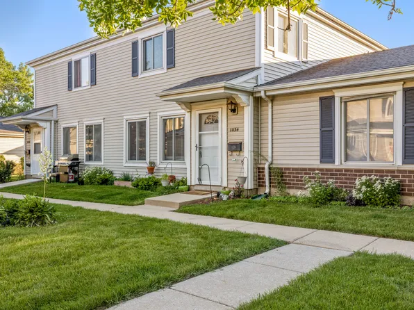 1034 Cove Dr #147B, Prospect Heights, IL 60070