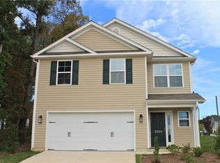 3300 Murchie St, Greensboro, NC 27405