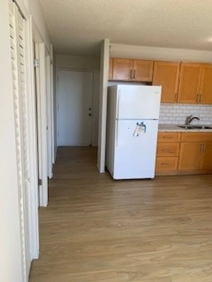 Makiki Apartment - 2 bedroom, 1 bath with 1 assigned parking — Photo 4