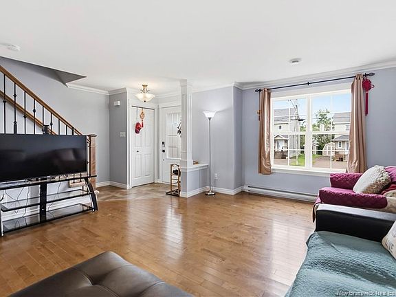 3rd image of 118 Coriander St