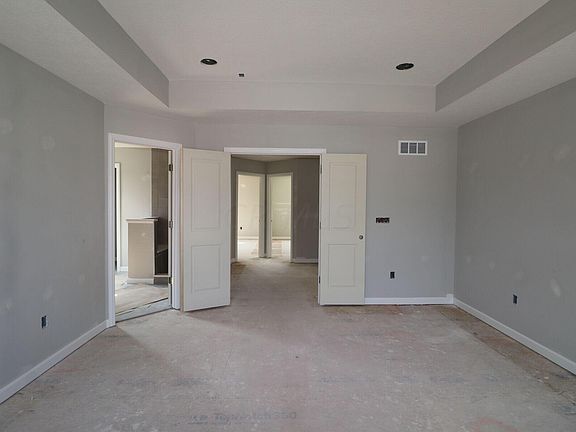 4th image of 8814 Sandy Ln