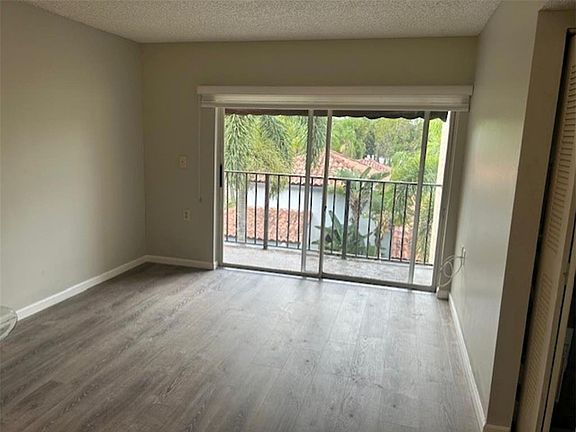 4th image of 1089 N Benoist Farms Rd APT 301