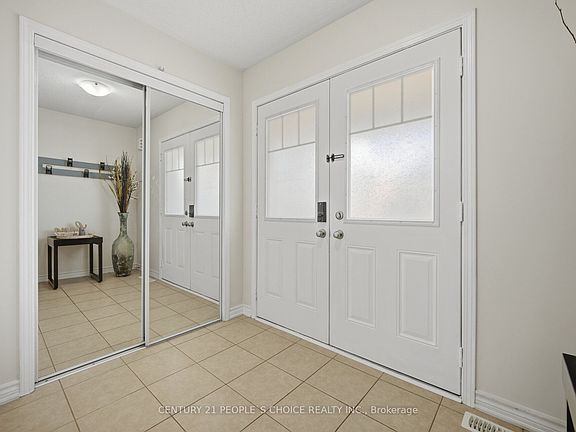 4th image of 96 Enford Cres