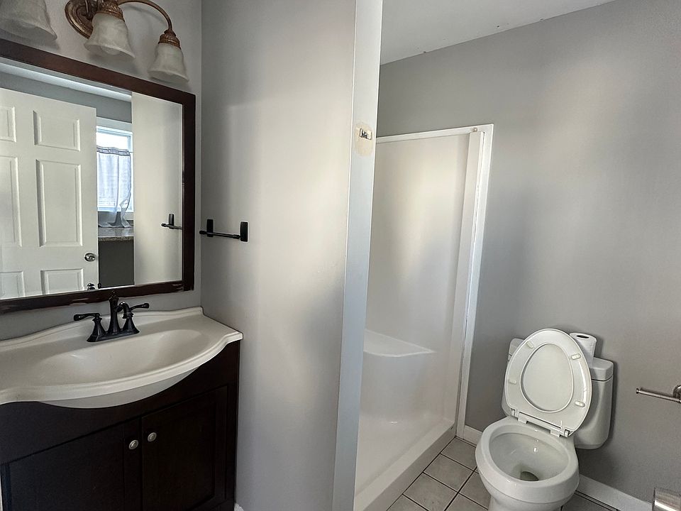 1st image of 179 Maple Ave #A