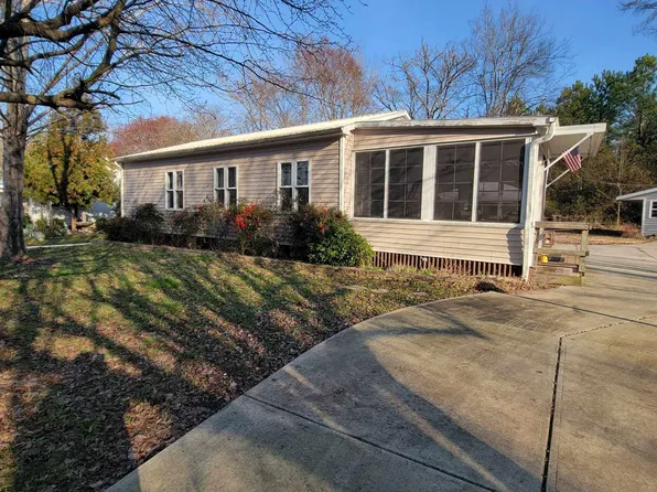 125 Creek Dr, Louisburg, NC 27549