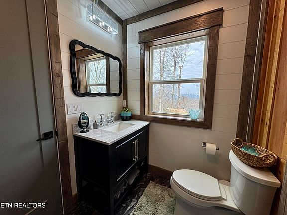 47th image of 550 Steer Creek Rd