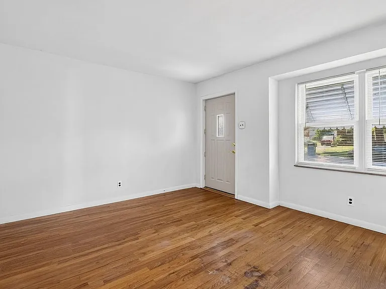 9826 Ravensbrook Dr — Photo 15