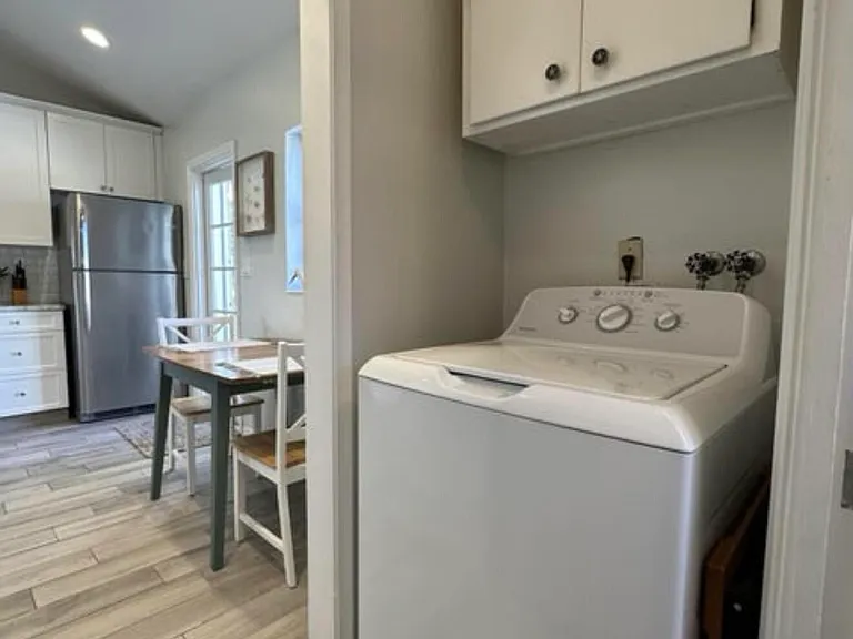 49 Douglas Dr — Photo 27