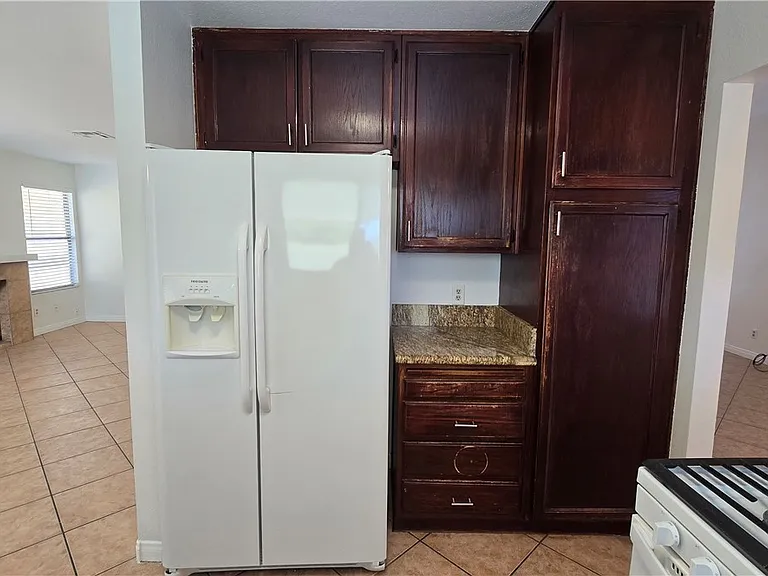 4724 Cosley Dr #0 — Photo 10