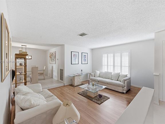5th image of 120 NW 84th Way