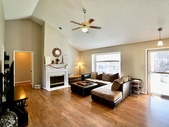 5th image of 5911 Shelley Dr