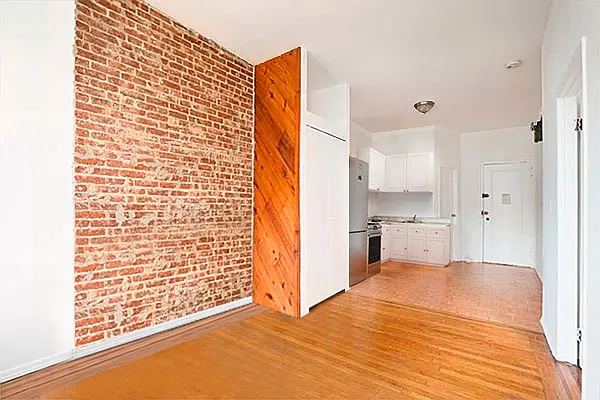 Rented by Waldstar Real Estate LLC | media 12