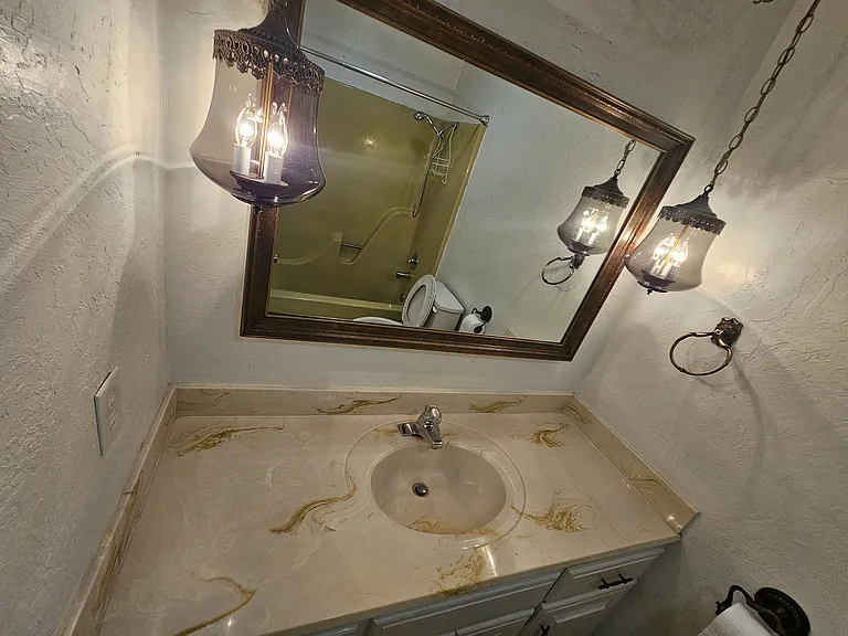 713 S Biscay Ln — Photo 13