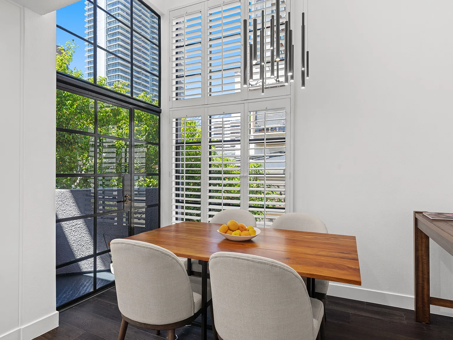 2 bed, 2.5 bath, 1247 sqft, $7,790 — Photo 4