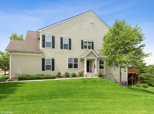 1197 Falcon Ridge Dr, Elgin, IL 60124