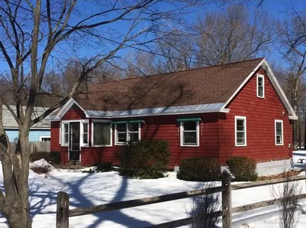 27 Fairfield Ave, Northampton, MA 01062