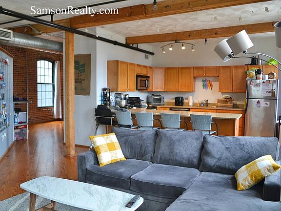 4th image of 409 Pine St Unit 305