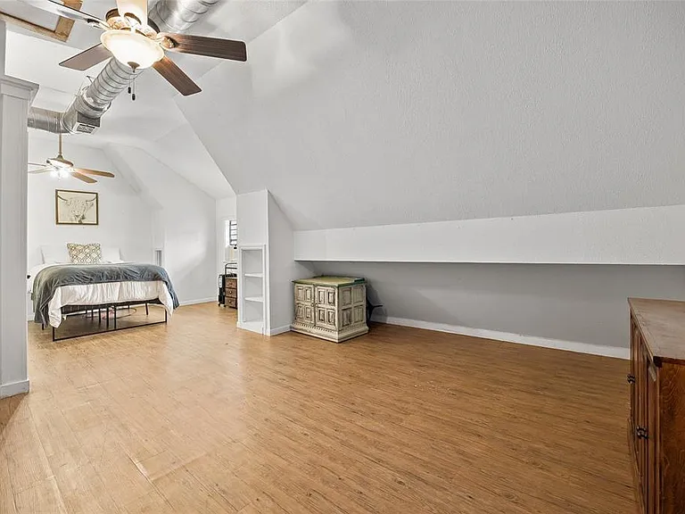 Upstair Bed Room
