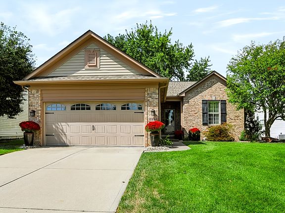 2nd image of 12854 Piccadilly Cir