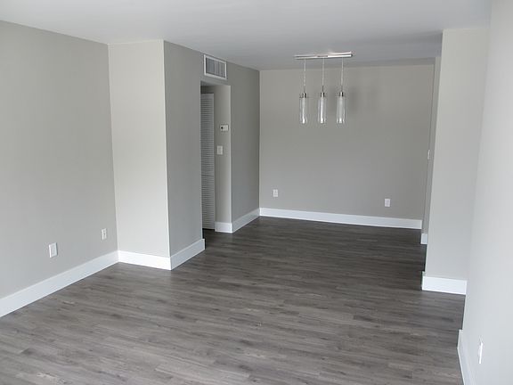 5th image of 1608 West Ave