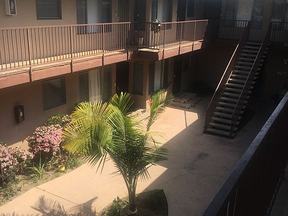 4th image of 640 Elm Ave APT 19