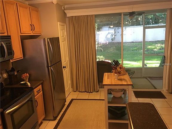 5th image of 975 Vineland Pl