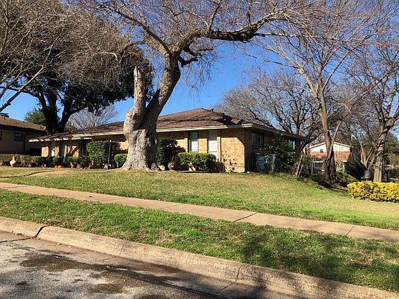 2nd image of 405 Riverwood Dr