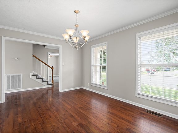 5th image of 3725 Meadow Knoll Ct