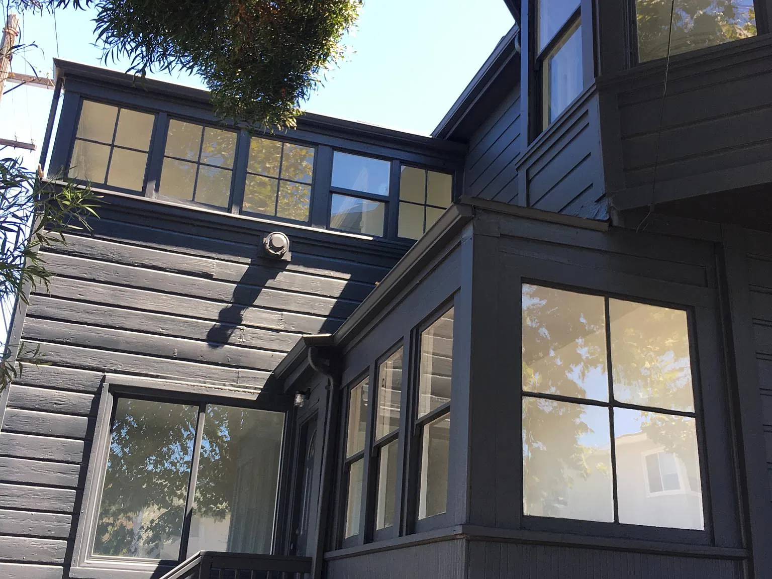 1211 Flora St — Photo 3