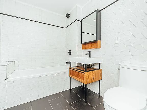 3rd image of 115 Stanwix St #1622