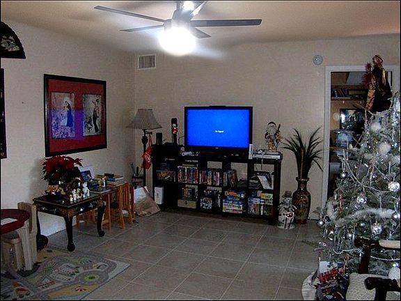 4th image of 8124 S Coral Cir