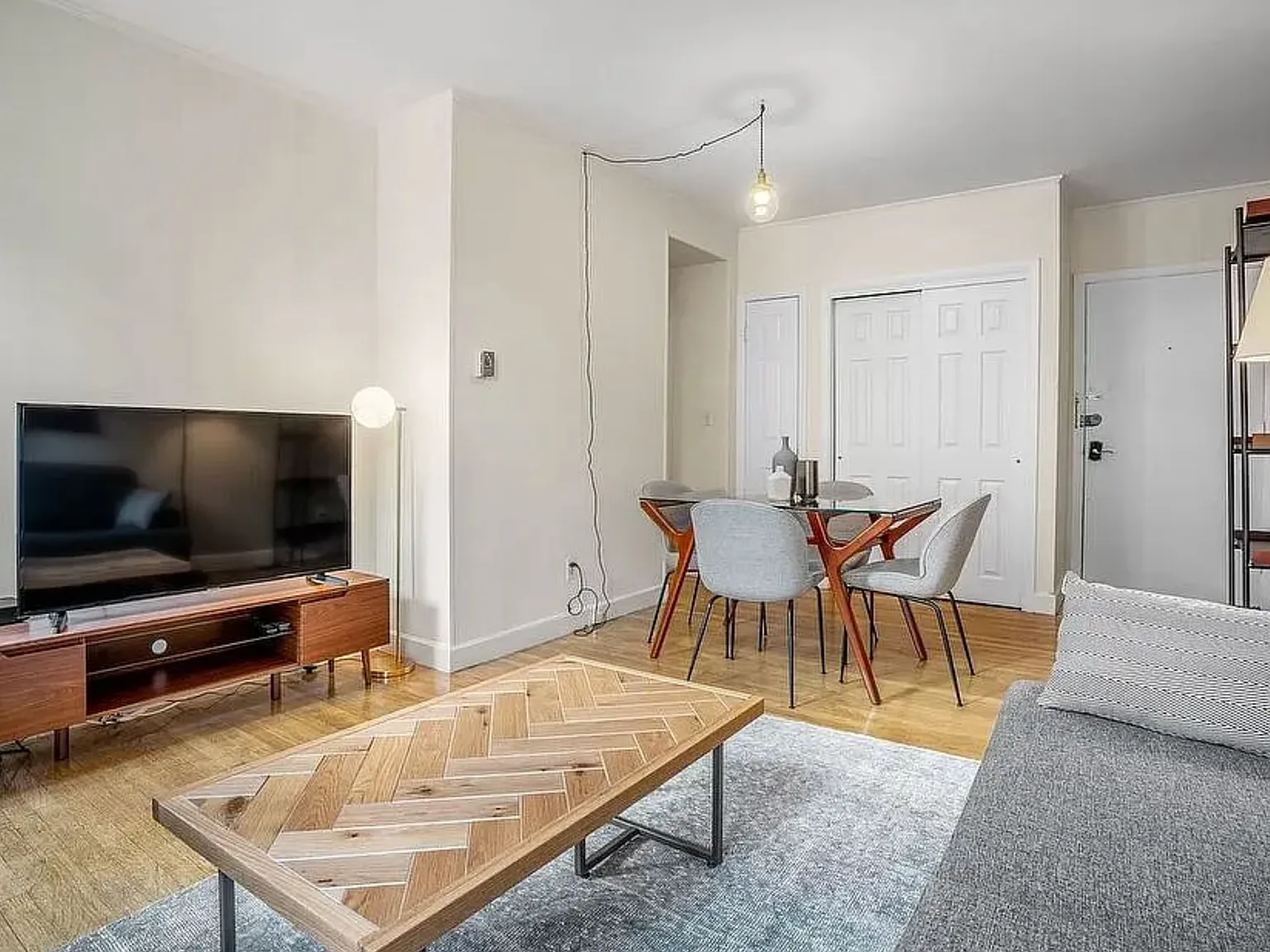 1 bed, 9999 sqft, $3,000 — Photo 3