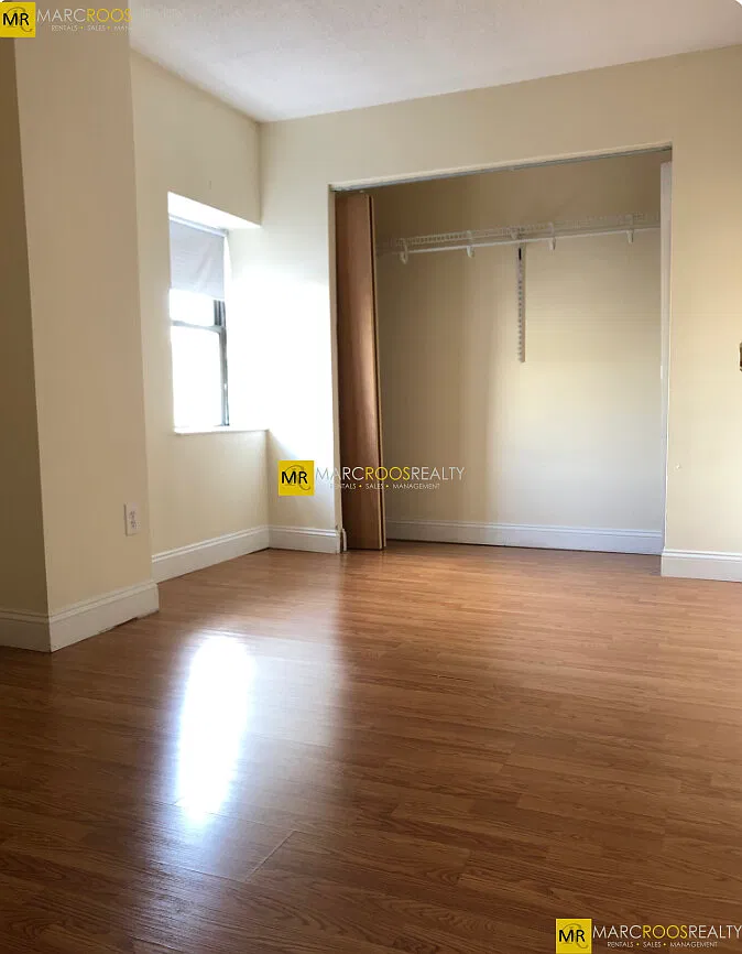 1 bed, 999 sqft, $2,600 — Photo 4