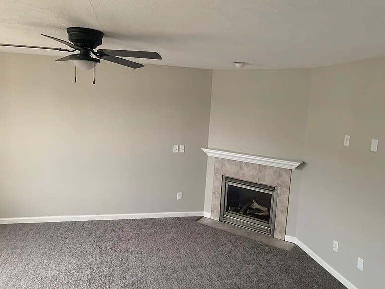 1 Andy Ct #7 — Photo 1