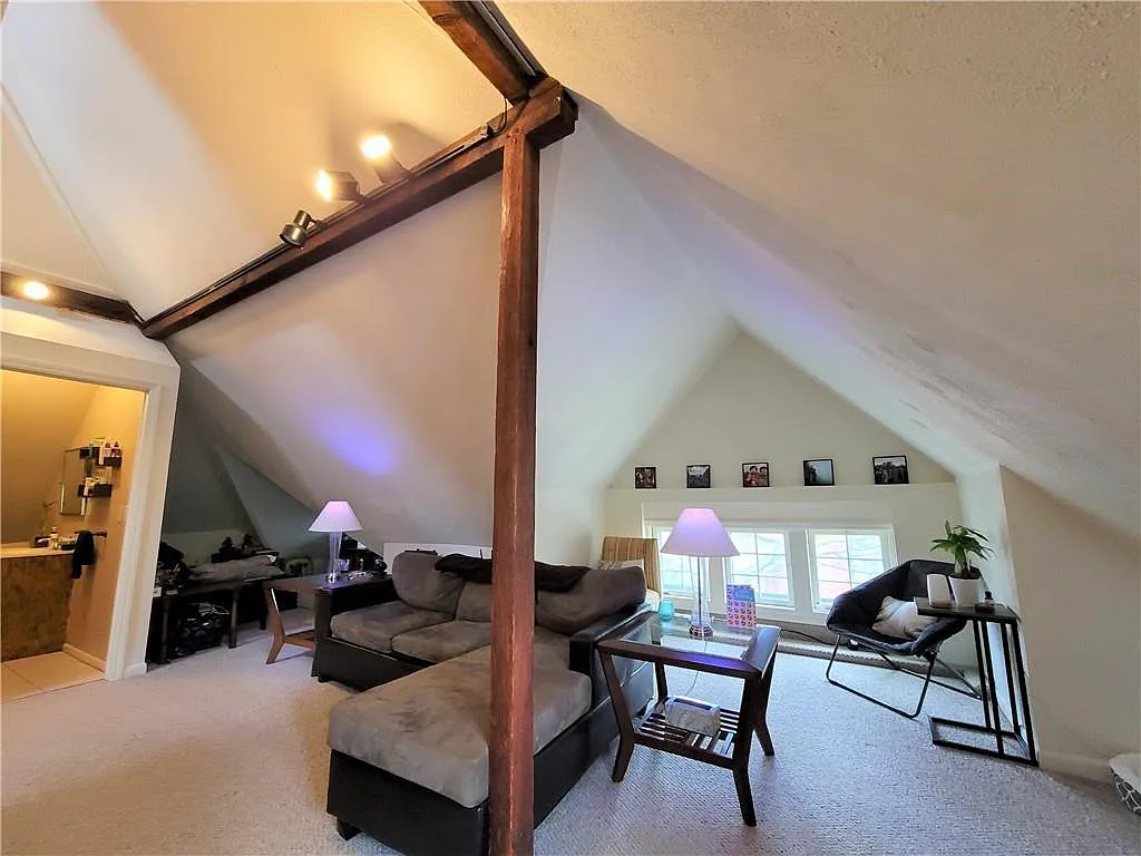 1 bed, 1500 sqft, $1,500 — Photo 4