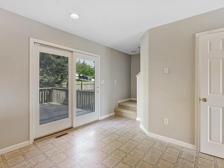 158 Sara Ln — Photo 11